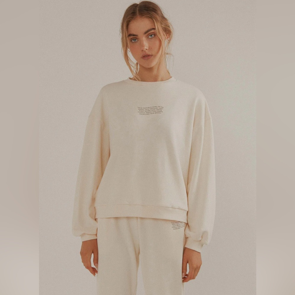 Vacancy Holiday House Crewneck